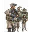 Trumpeter 00424 - 1:35 Modern U.S. Army Armor Crewman & Infantry